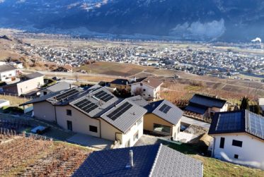 Lumineux 4,5 pièces neuf avec terrasse et vue imprenable à Signèse
